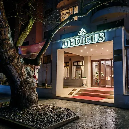 Ξενοδοχείο Medicus 4*